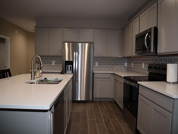 4th image of 2566 S 241st Ln