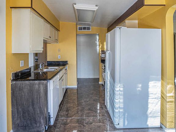 5th image of 3323 Dungarvan Dr