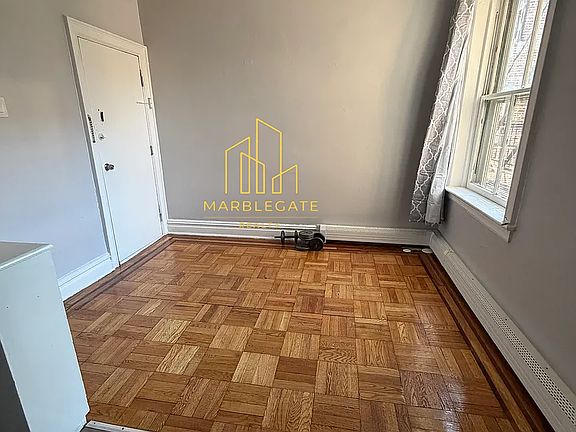 2nd image of 159 Hutton St #99
