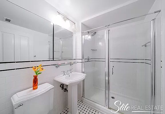 5th image of 300 W 135th St APT 5L