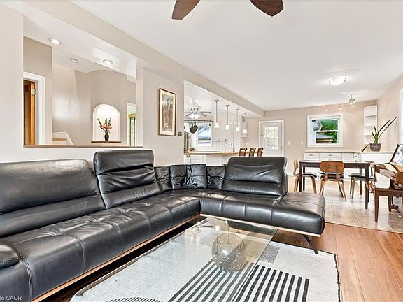 5th image of 233 Mansion St
