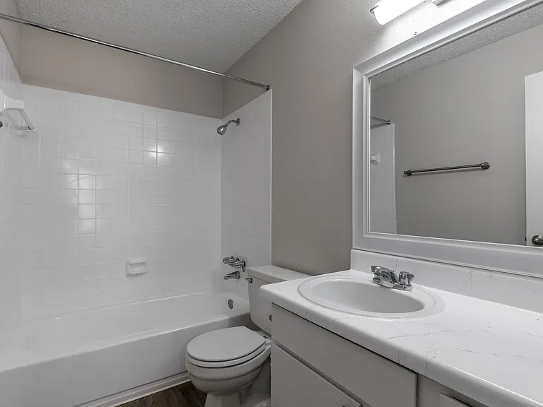 Preston Oaks — Photo 32