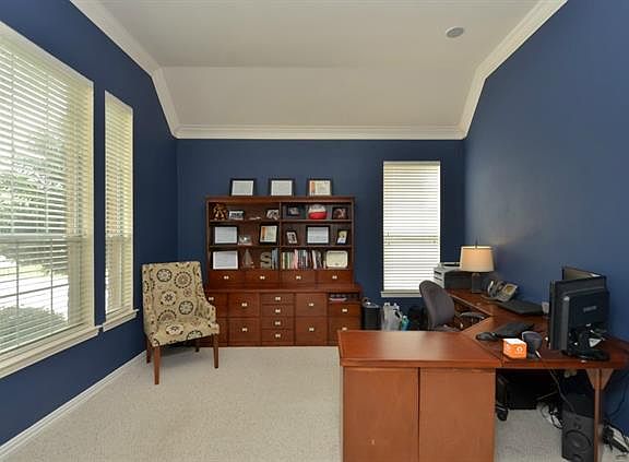 3rd image of 1000 Mesa Ct