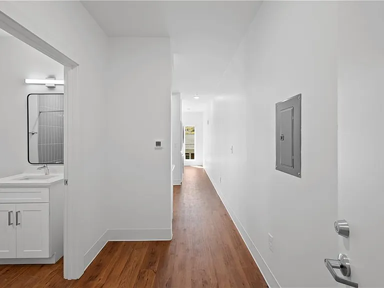 456 Flat Shoals Ave SE #311 — Photo 2