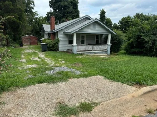 1804 Halcyon St, Greensboro, NC 27407