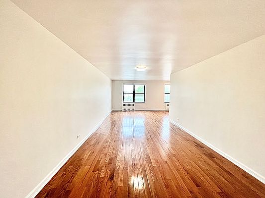2nd image of 4125 Case St APT 4E