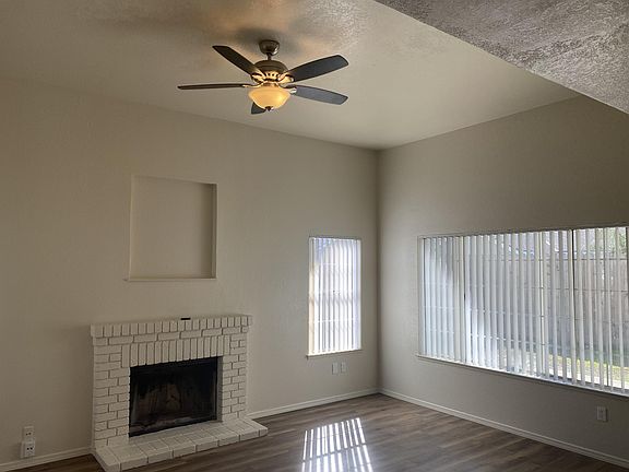 5th image of 3712 Woodglen Dr