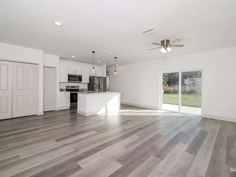 1637 Sail Dr — Photo 2