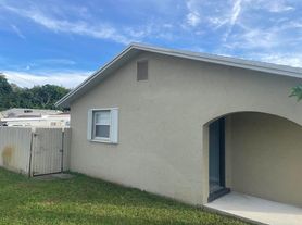 4717 Carver St, Lake Worth, FL