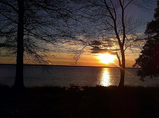 1454 Mosquito Point Rd, White Stone, VA 22578