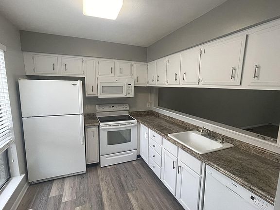 4th image of 7226 Birch Ct