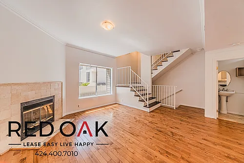 283 S Hudson Ave #19 Photo 1