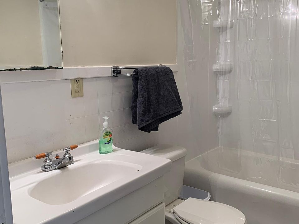 2nd image of 163 Edgwood St