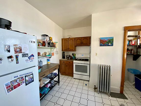 4th image of 5544 N Winthrop Ave #2