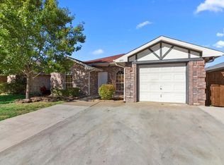 649 Delphinium Dr, Dallas, TX 75217