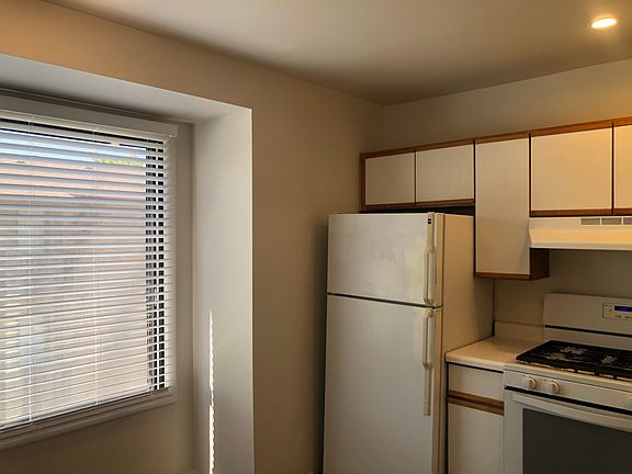 4th image of 334 Sheridan Dr APT 2A