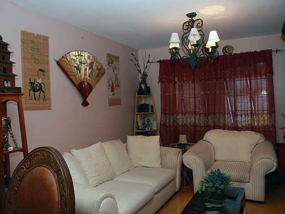 3rd image of 38 Wilton Ct