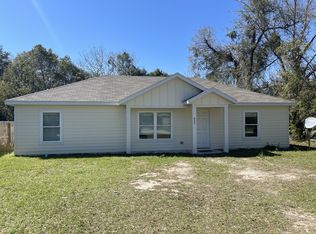 635 NE 4th St, Trenton, FL 32693