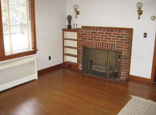 6 Bellevue Ave, North Providence, RI 02911