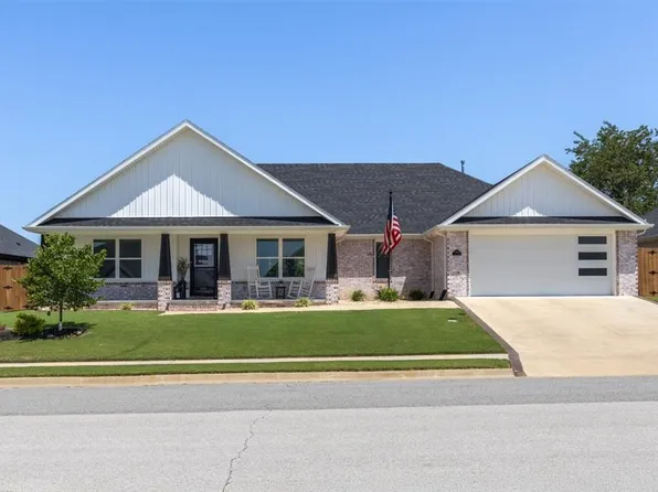 700 Morgan St, Centerton, AR 72719