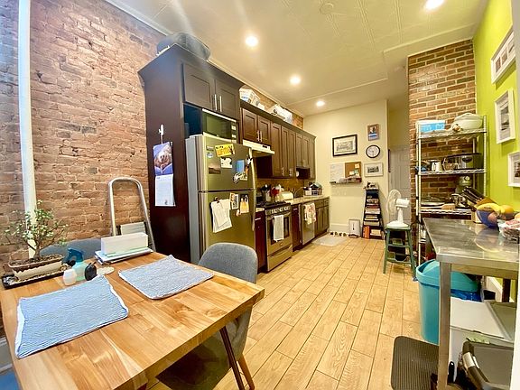 5th image of 243 Kingsland Ave APT 3