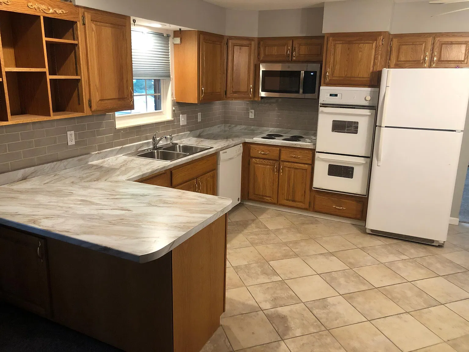 4 bed, 1568 sqft, $2,200 — Photo 2