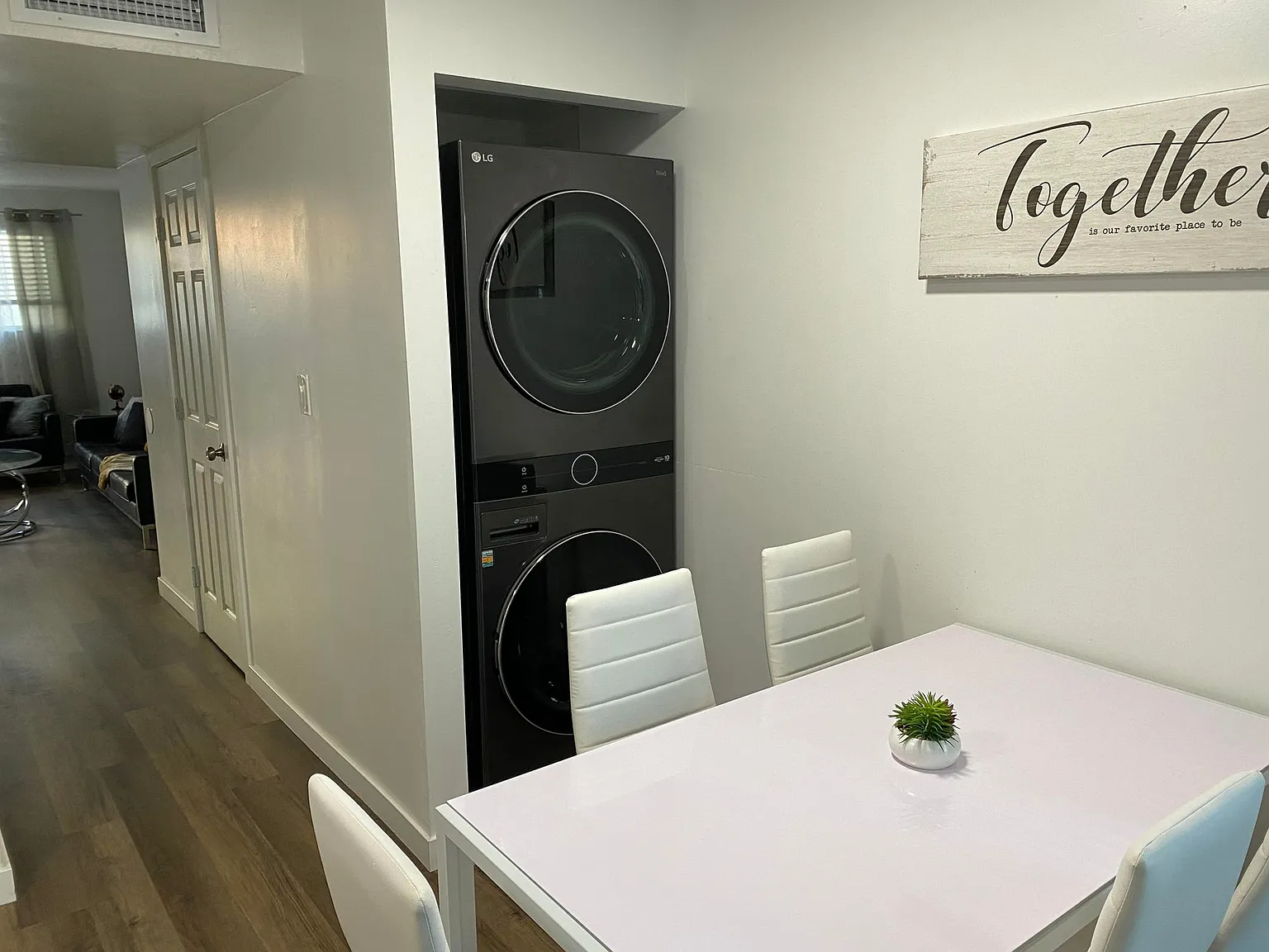 Look & Lease Move in Specials! — Photo 2
