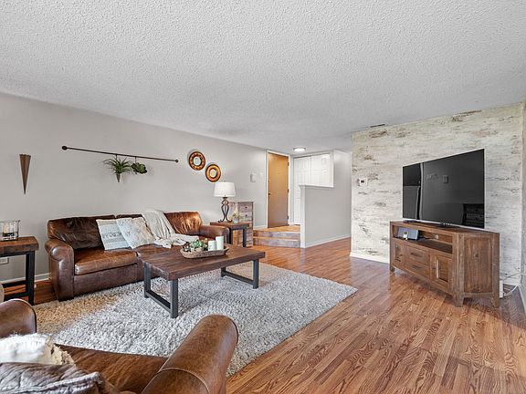 4th image of 11241 Sycamore Ln Unit B
