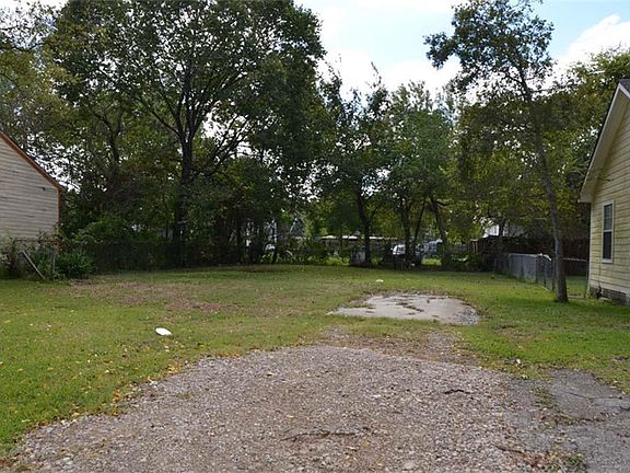 3rd image of 507 W Pitts Ave