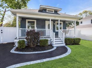 87 Willett Ave, Sayville, NY 11782