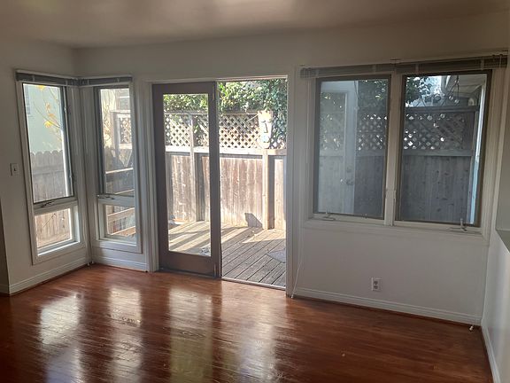 4th image of 1004 Pier Ave Unit B