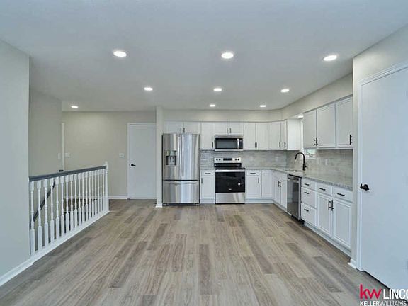 3rd image of 2638 W South St