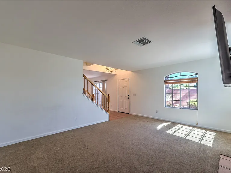 8136 Autumn Star Ave — Photo 4