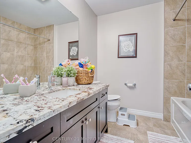 1130 Baird St — Photo 23