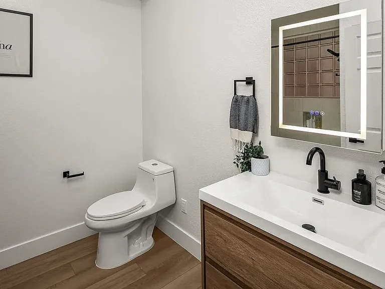 350 K St #514 — Photo 5