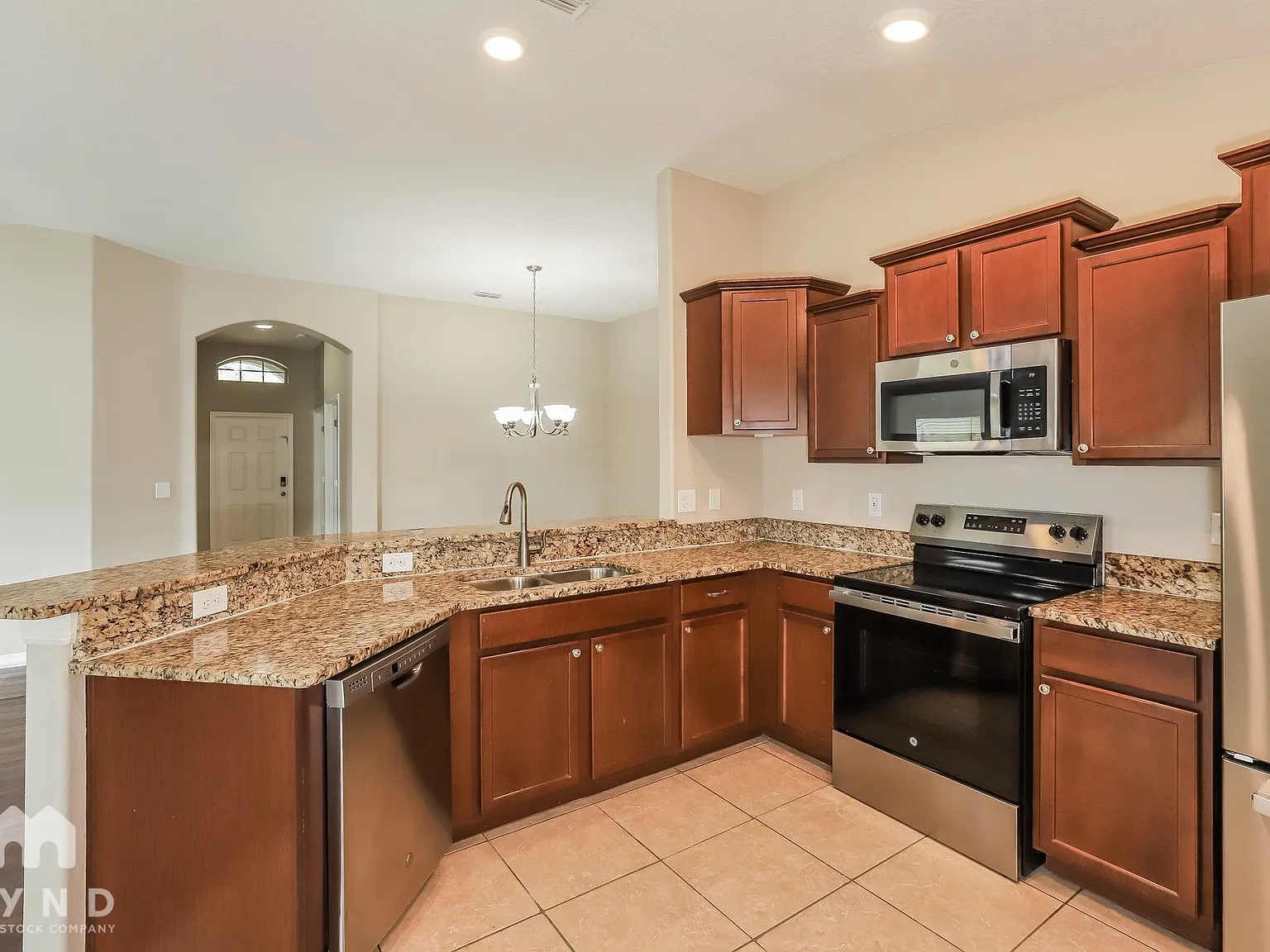 4 bed, 2.0 bath, 1766 sqft, $2,175 — Photo 2