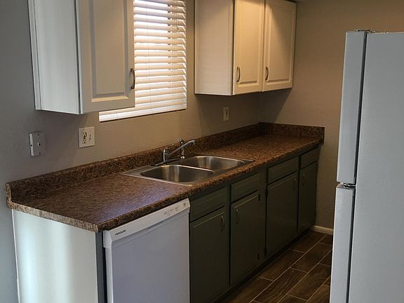 5th image of 325 W Utopia Rd