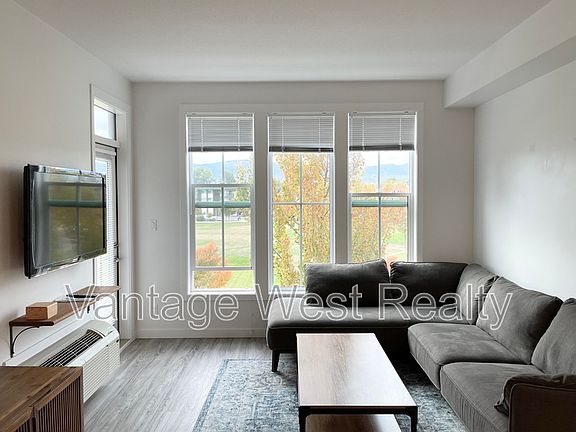 5th image of 1775 Chapman Pl #223