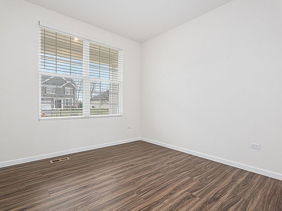 5th image of 24630 Sleepy Hollow Ln
