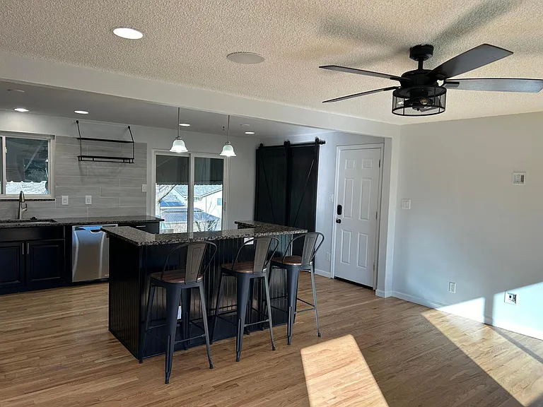 283 Maximus Dr — Photo 3