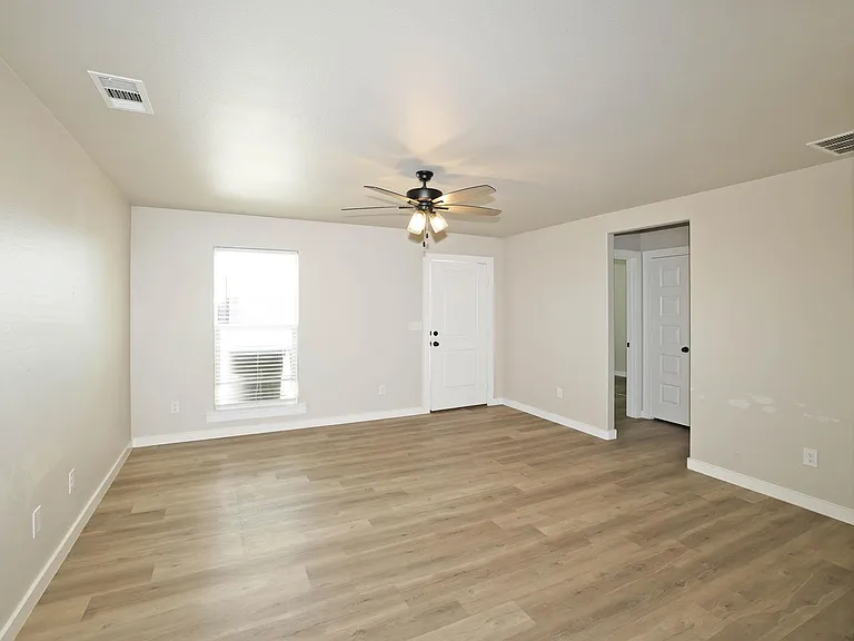 5009 Stoney Fork St — Photo 9