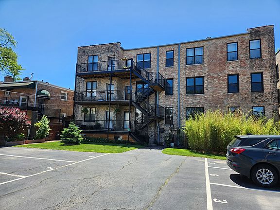 5th image of 3740 W Wrightwood Ave #5-5-5