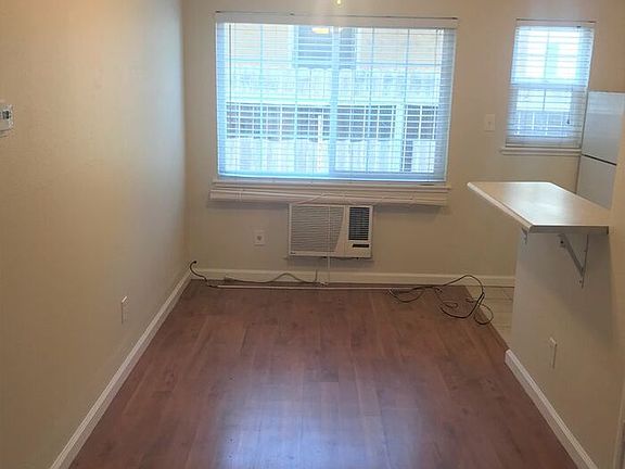 5th image of 1821 G St APT C