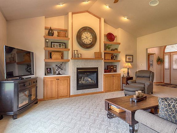3rd image of 5012 Pheasant Dr