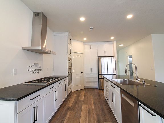 3rd image of 2646 Stonecreek Dr