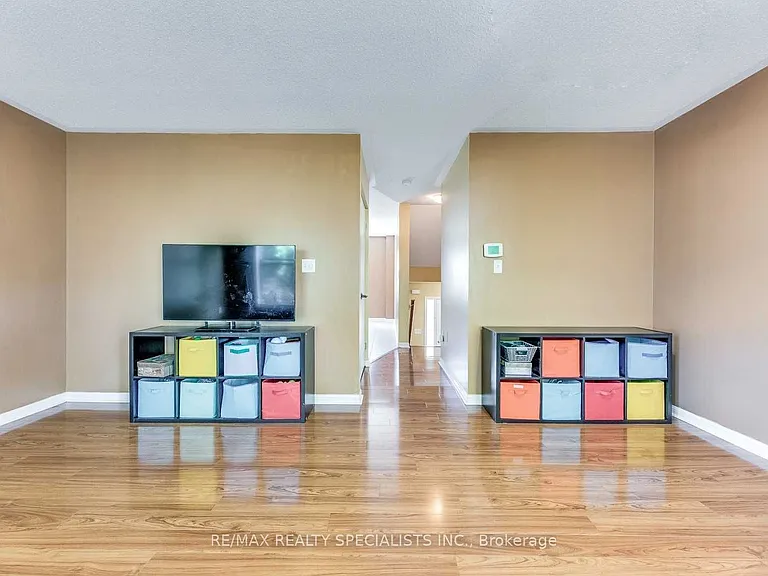 2979 Garnethill Way — Photo 7