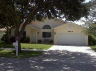 5853 NW 40th Ave, Coconut Creek, FL 33073