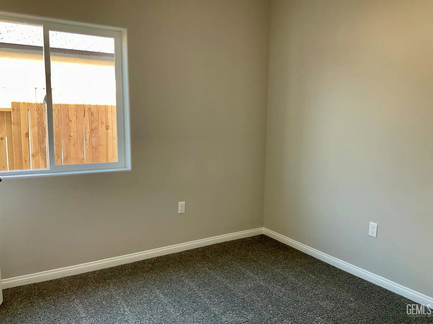 2 bed, 755 sqft, $1,600 — Photo 3