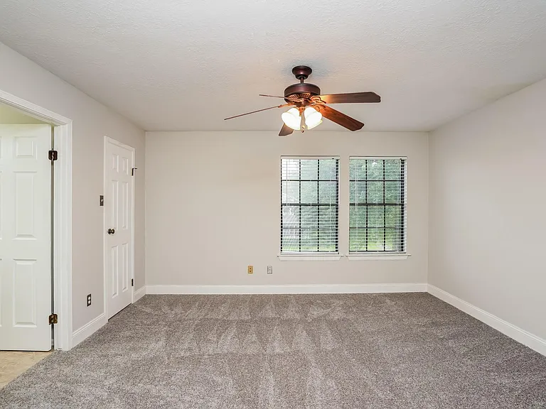 17263 Saturn Ln — Photo 14
