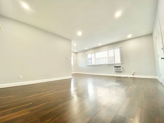 2nd image of 5716 La Mirada Ave APT 9